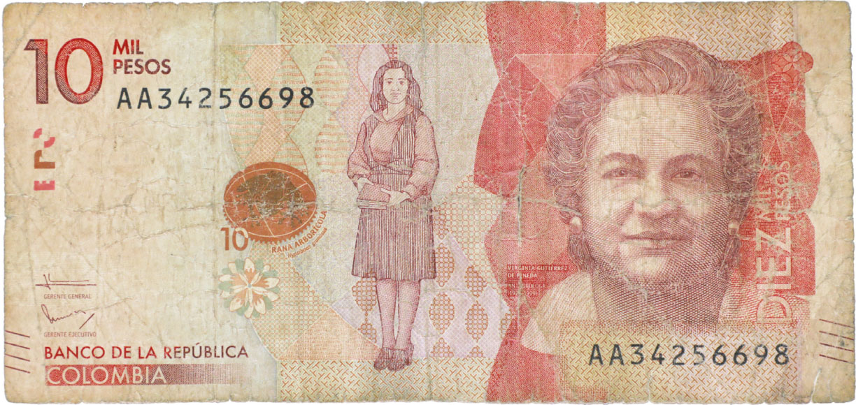 Anverso de billete de 10.000 pesos. Grado 7: no apto