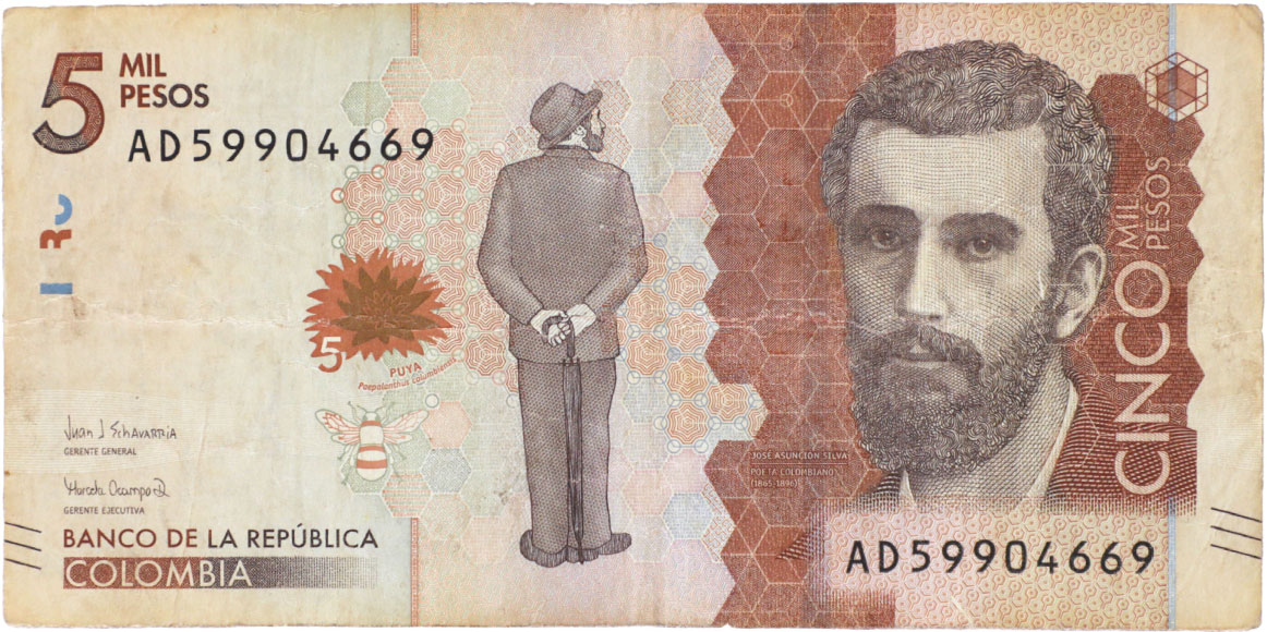 Anverso de billete de 5000 pesos. Grado 4: no apto