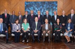 Fotografía de gerentes, codirectores, exgerentes y excodirectores del Banco de la República