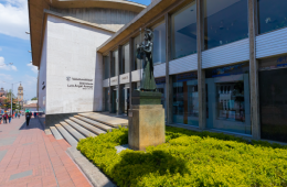 Imagen fachada de la Biblioteca Luis Ángel Arango - Bogotá