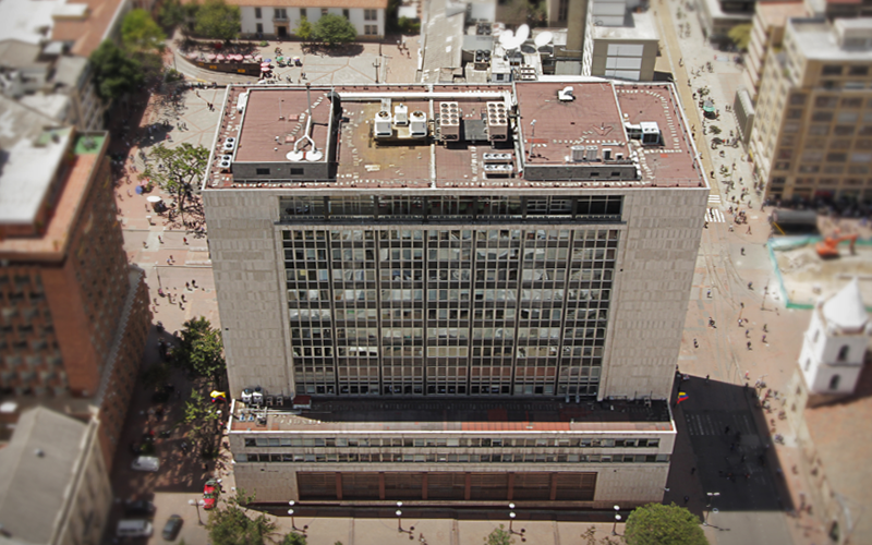 Fachada edificio principal del Banco de la República