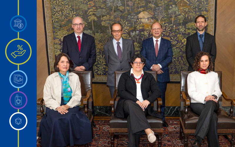 Fotografía de la Junta Directiva del Banco de la República